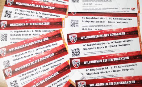 Die Tickets für die Auswärtsspiele in Bielefeld und Ingolstadt gehen in den Vorverkauf