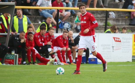 Benjamin Kessel am Ball beim Benefizspiel in Oppau, 31. August 2017