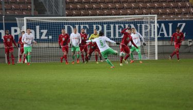 Christian Telch erzielt den Siegtreffer für die Gäste im Spiel der U23 gegen Homburg