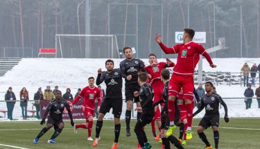 Eckball für den FCK im Spiel der U23 gegen Idar-Oberstein