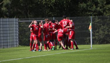 Jubel nach dem 2:1-Siegtreffer beim Spiel der U19 gegen den SC Freiburg