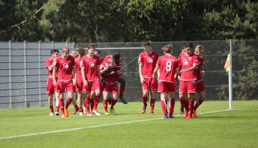 Jubel nach dem 2:1-Siegtreffer beim Spiel der U19 gegen den SC Freiburg