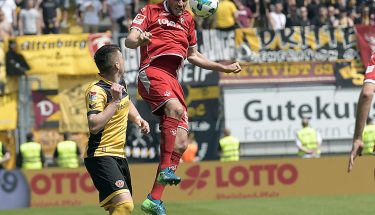 Benjamin Kessel beim Kopfball im Spiel gegen Dynamo Dresden