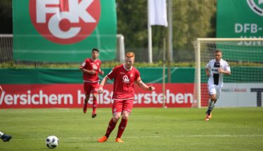 Paul Will im DFB-Junioren-Vereinspokal-Finale in Berlin gegen den SC Freiburg
