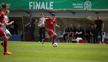 Anil Gözütok im DFB-Junioren-Vereinspokal-Finale in Berlin gegen den SC Freiburg