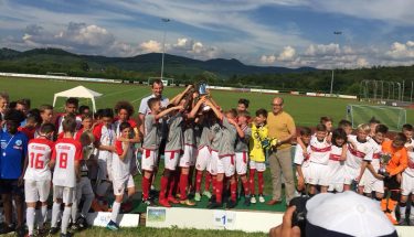 Die U12 gewann das international besetzte Turnier in Metzingen