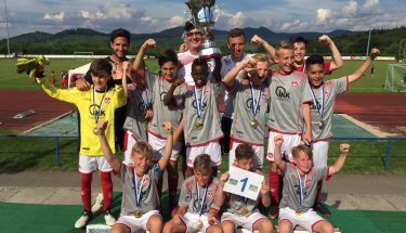 Die U12 gewann das international besetzte Turnier in Metzingen