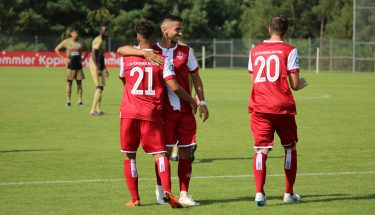 Torjubel von Mohamed Morabet und Iosif Maroudis im Spiel der U21 gegen den VfB Dillingen