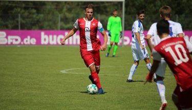 Leon Hotopp im Heimspiel der U19 gegen den Karlsruher SC