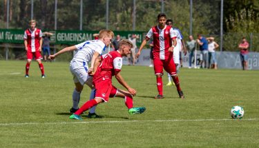 Constantin Fath im Heimspiel der U19 gegen den Karlsruher SC