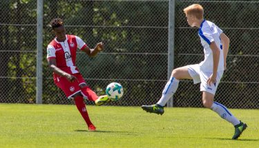 Dylan Kuete im Heimspiel der U19 gegen den Karlsruher SC