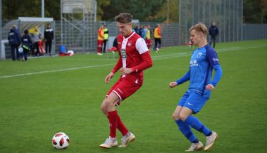 Luca Jensen beim Heimsieg der U21 gegen Mechtersheim