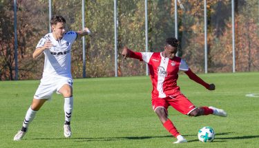 Dylan Kuete im Spiel der U19 gegen Freiburg