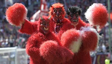 Rote Teufel beim Heimspiel gegen Hansa Rostock