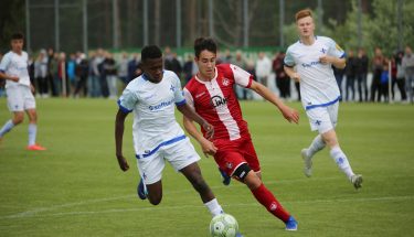 Doppeltorschütze Dennis Esmaieli im Aufstiegsspiel der U17 gegen Darmstadt 98