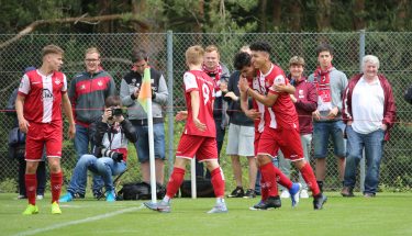 Torjubel im Aufstiegsspiel der U17 gegen Darmstadt 98