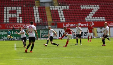 Christian Kühlwetter erzielt das 1:0 gegen Viktoria Köln