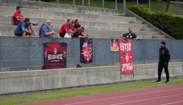 Trainingslager in Mals - Florian Dick begrüßt die mitgereisten Fans