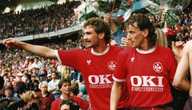Uwe Scherr wird 55 - bei der Meisterfeier 1991 mit Stefan Kuntz
