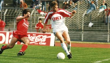 Uwe Scherr wird 55 - hier im Auswärtsspiel der Saison 1990/91 bei Fortuna Düsseldorf
